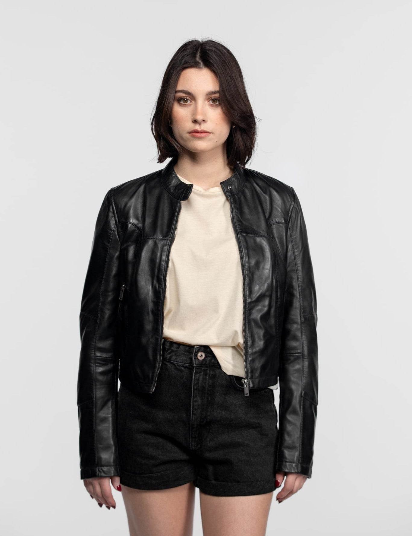 Lola - Women's round neck leather jacket
