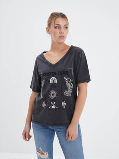 Lily - Women's bohemian t-shirt
