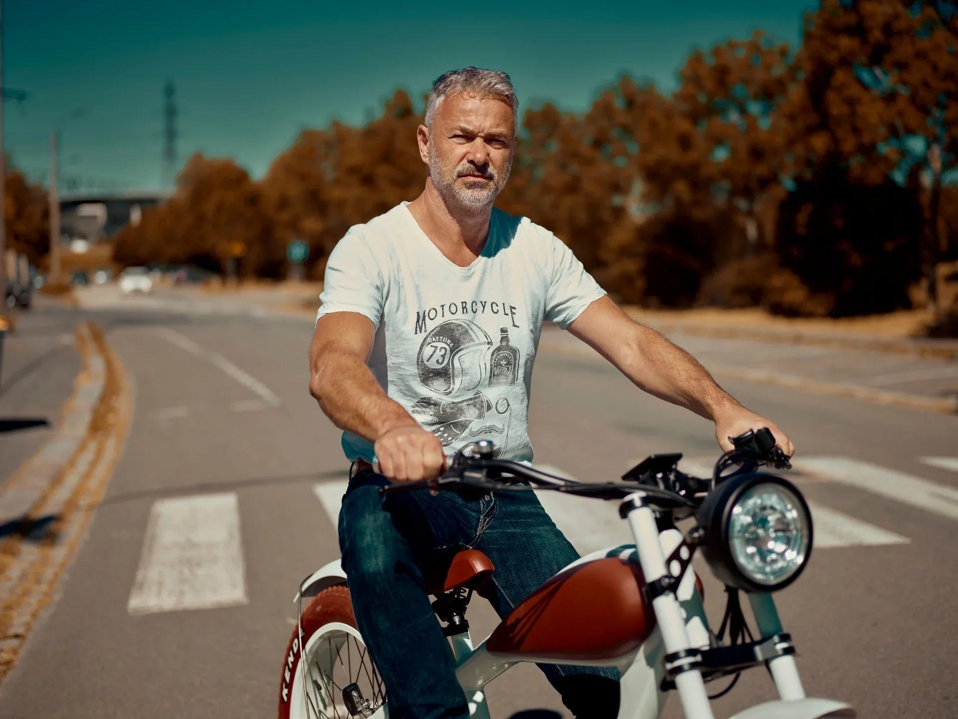 INTERVIEW DE LAURENT BEZIER : CO-FONDATEUR ET DIRECTEUR ARTISTIQUE