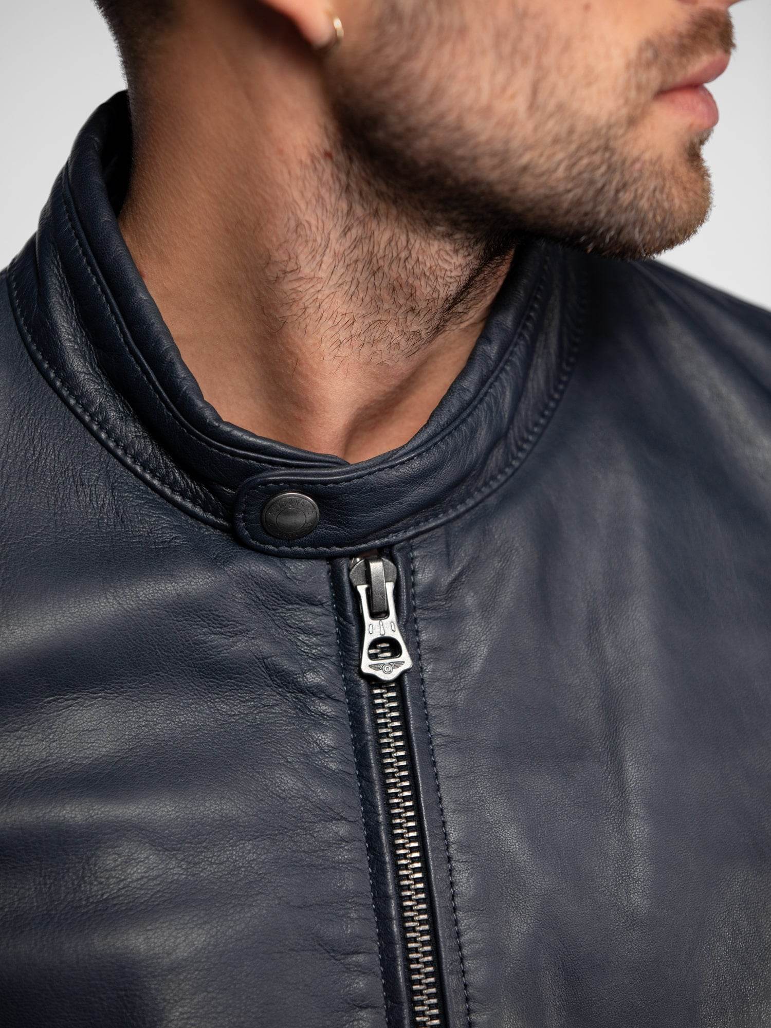 Pelle de camping multifonctionnelle avec étui de transport Pelle de camping multifonctionnelle avec étui de transport