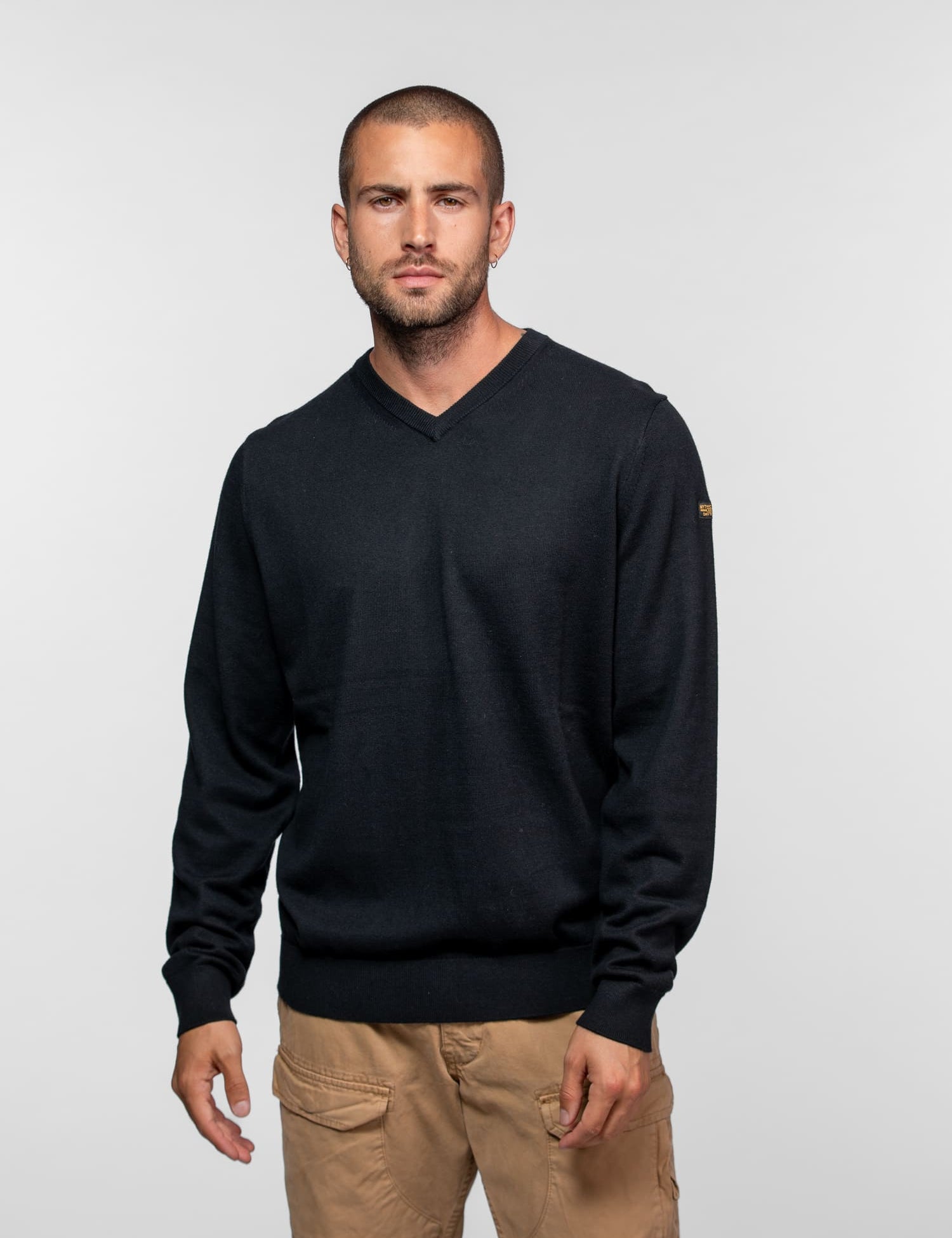 Ayulo - Men's V-neck sweater