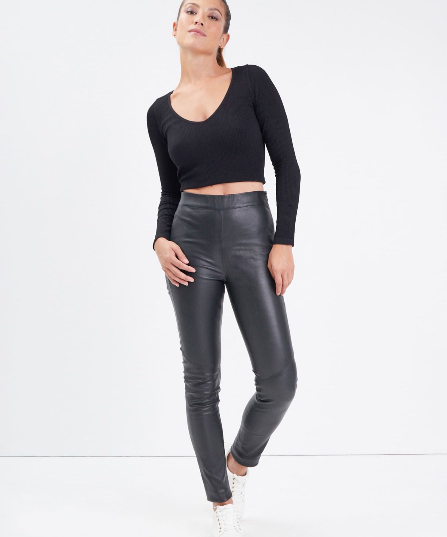 Suzana - Pantalon cuir femme - Accueil