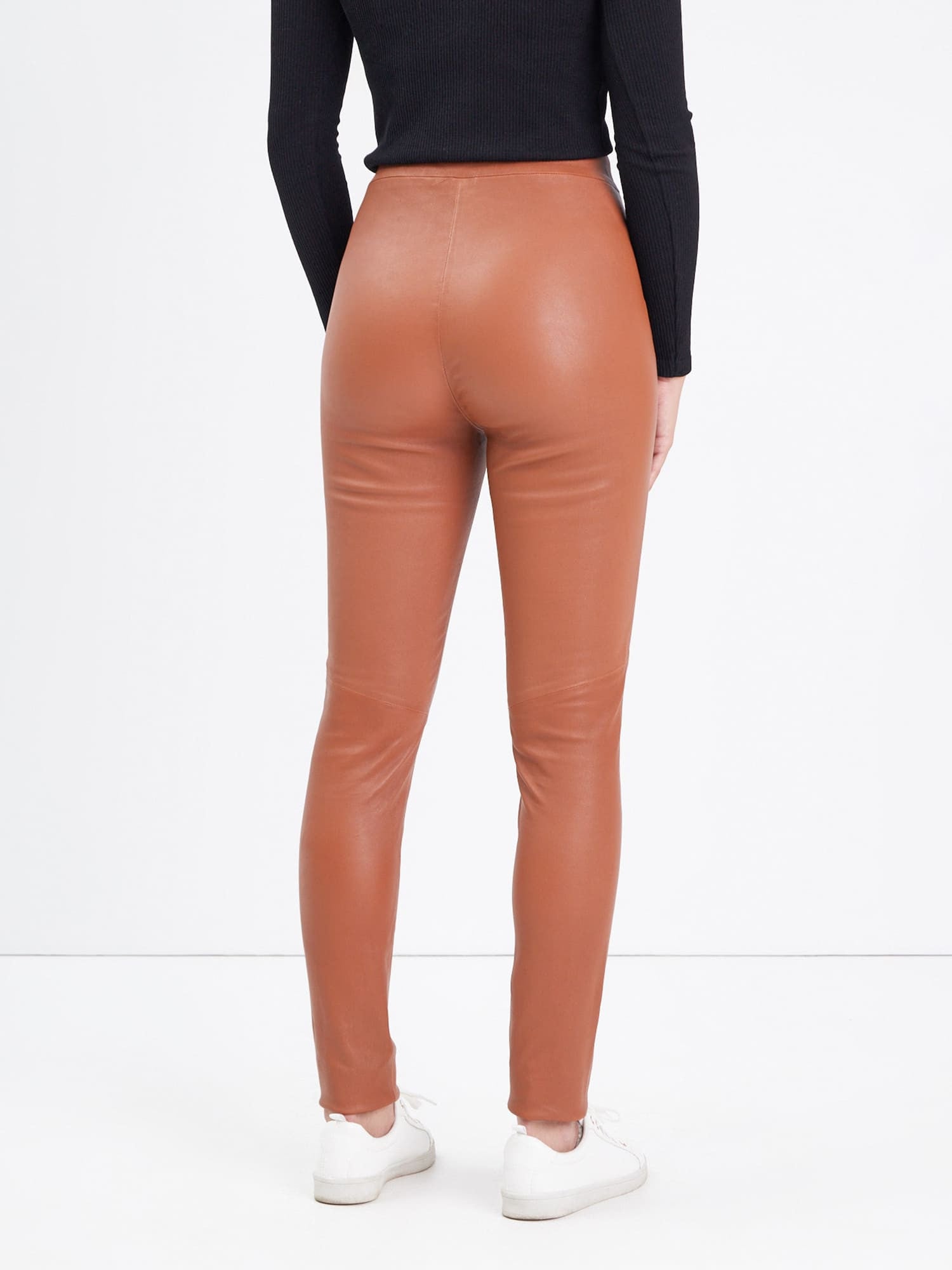 Suzana - Pantalon cuir femme - Accueil