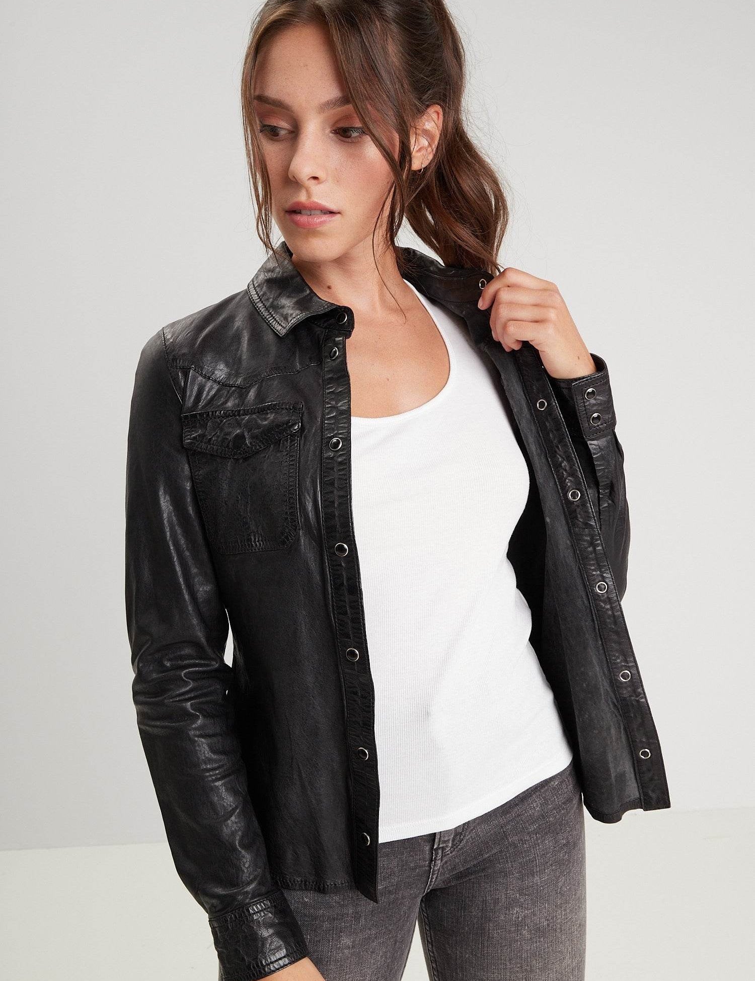 Cecilia - Chemise cuir femme - Accueil