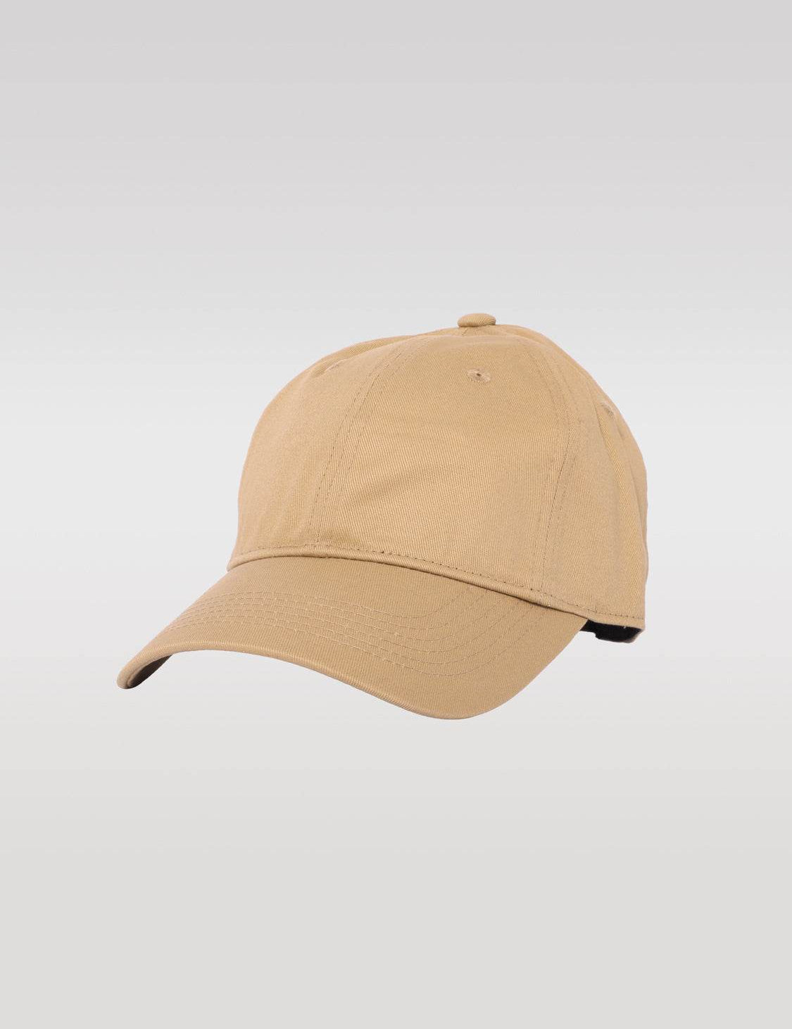 Casquette de baseball beige unie sans logo ni motif.