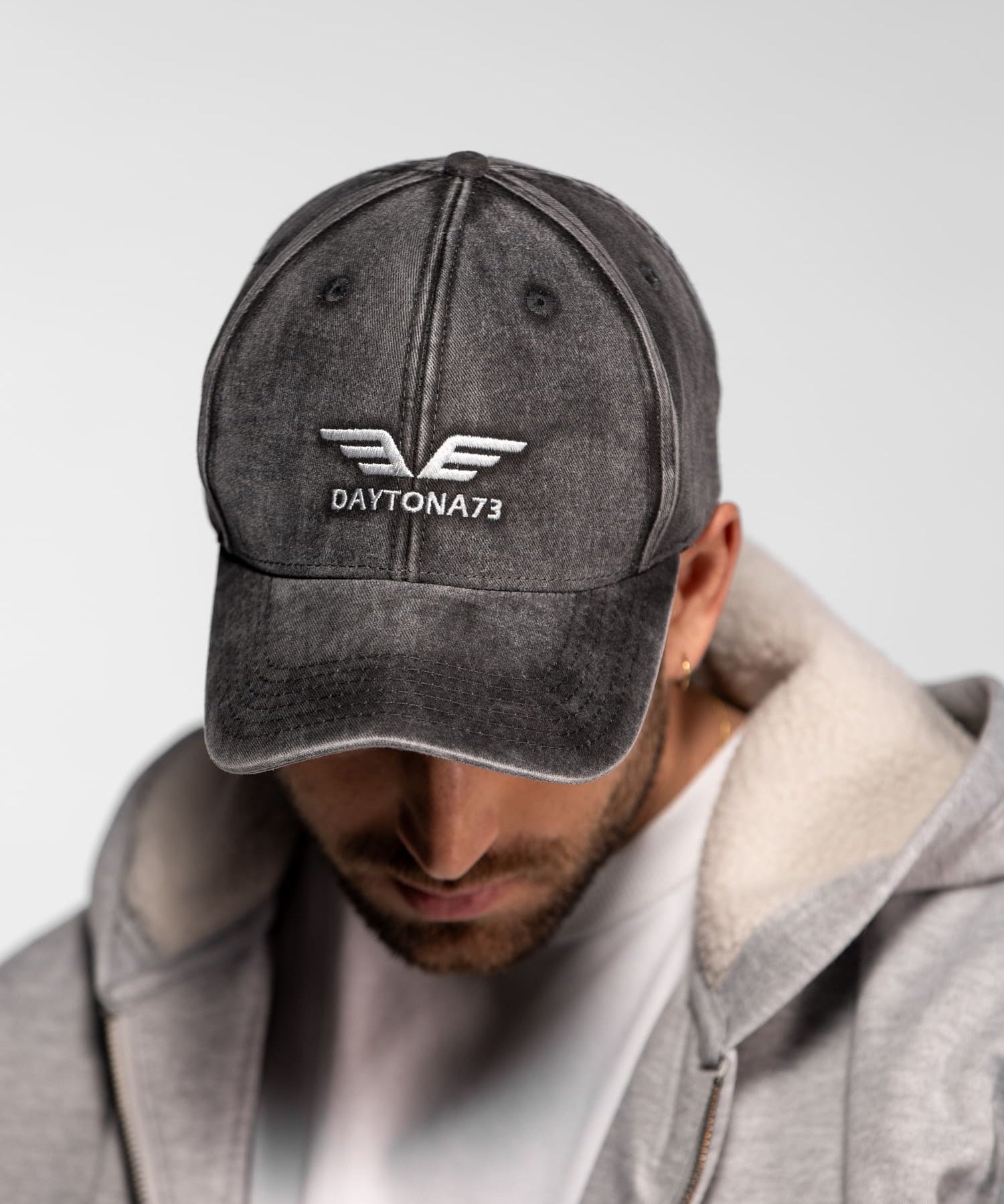 Découvrez notre collection de casquettes style vintage pour homme de la marque DAYTONA 73